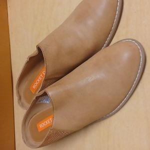 NWOT Rocket Dog Mules